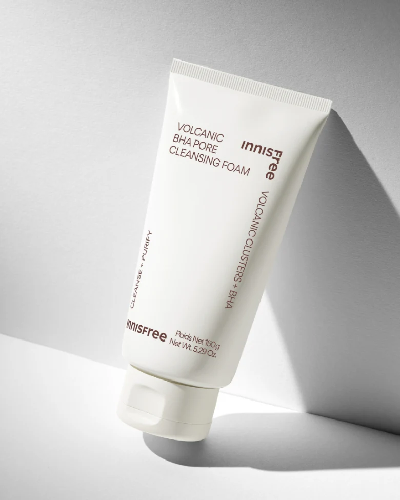 Innisfree Volcanic Pore BHA Cleansing Foam 150g - Image 1